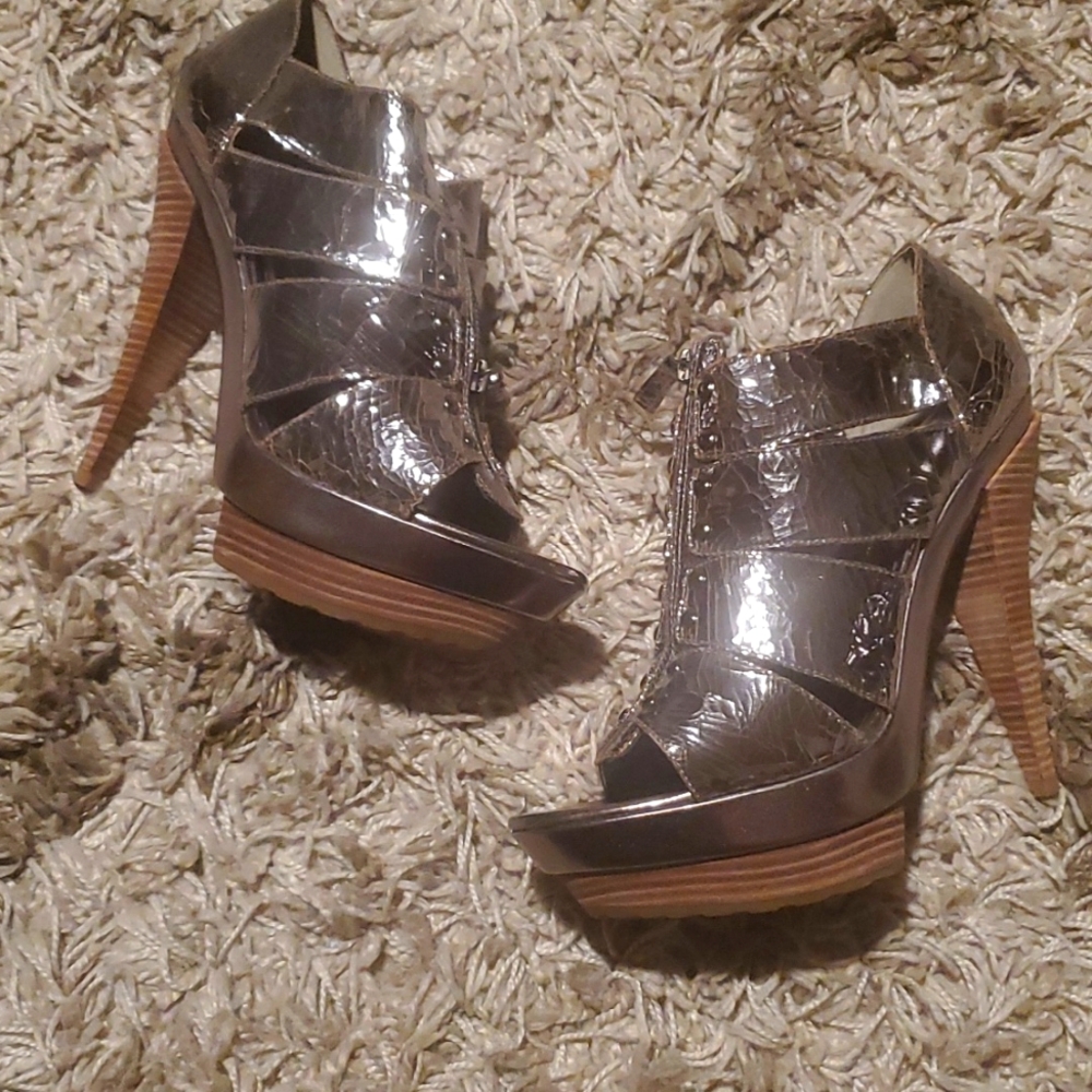 JESSICA SIMPSON KOOLIA